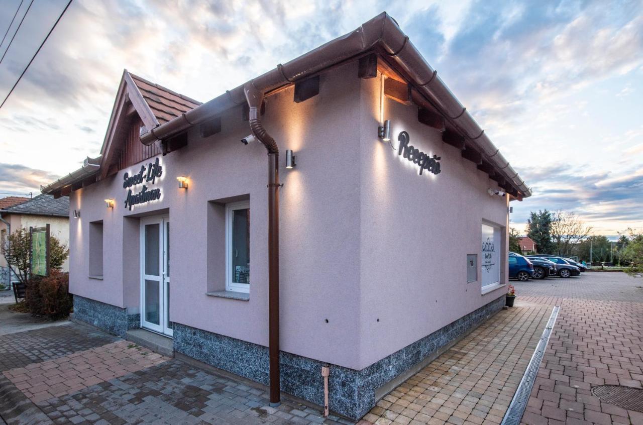Sweet Life Wellness Apartments Egerszalok Bagian luar foto
