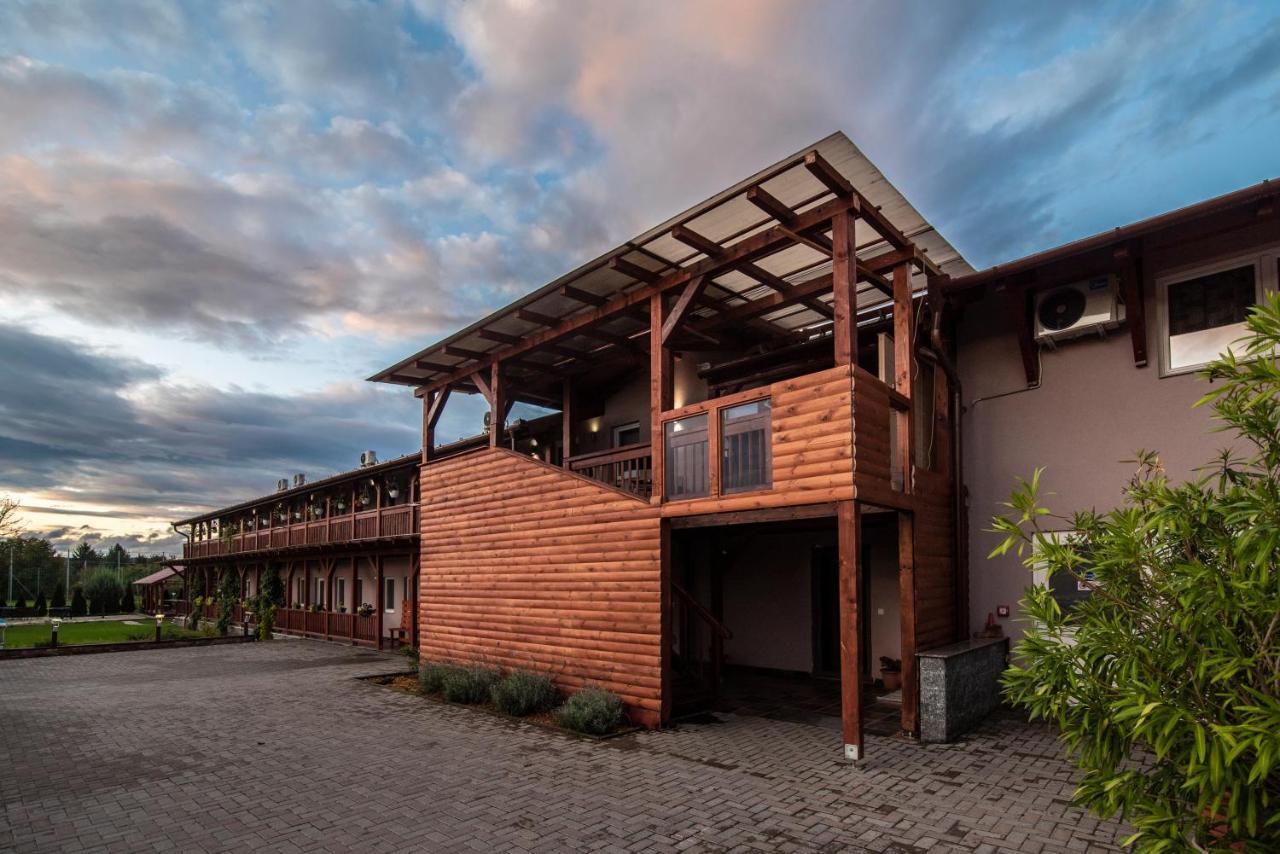 Sweet Life Wellness Apartments Egerszalok Bagian luar foto